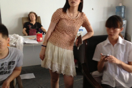 紫阳对付老赖：刘小姐被老赖拖欠货款